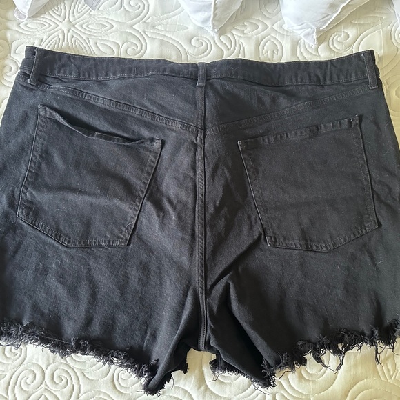 Old Navy High Rise OG Straight Cut Off Shorts - Picture 5 of 6